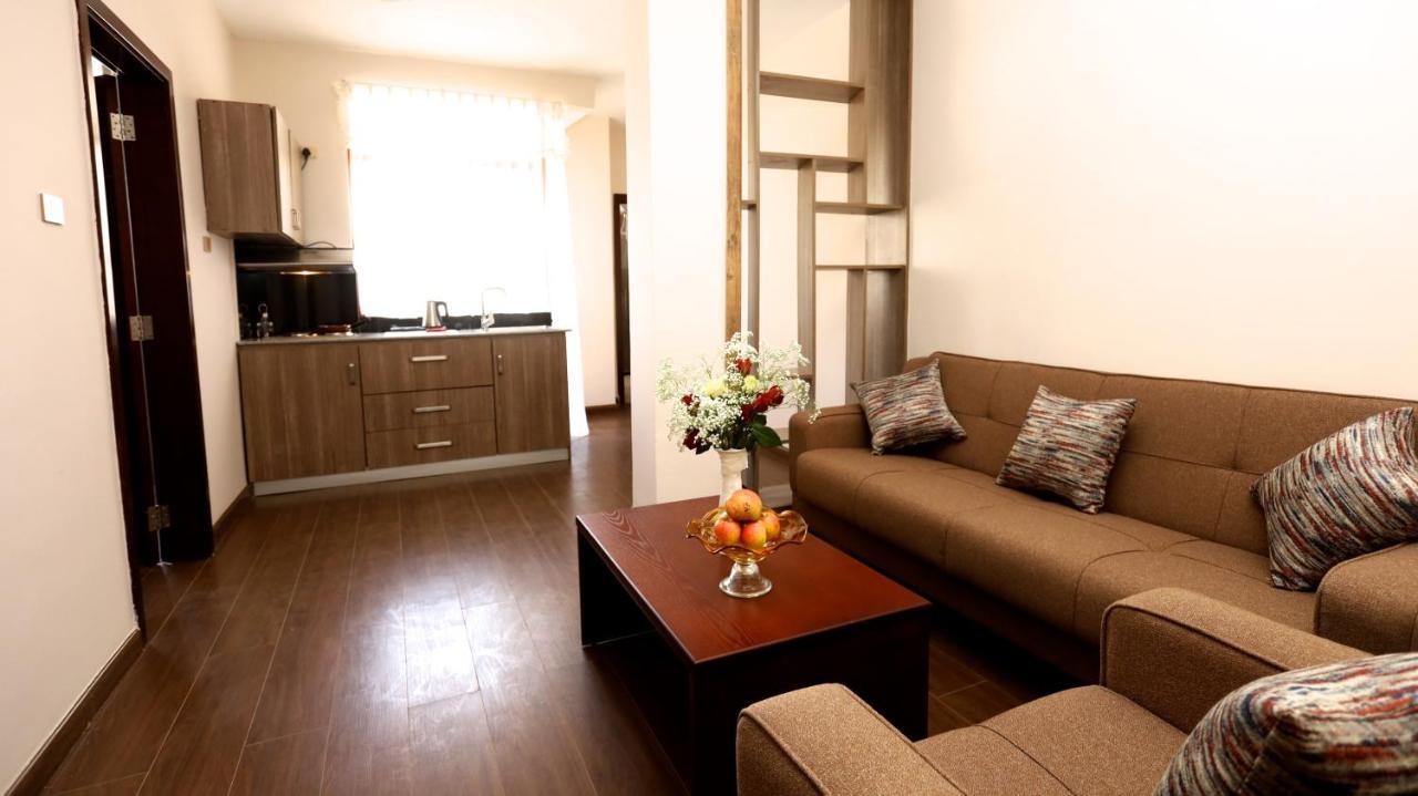 Black Horse Hotel Apartment Аддис-Абеба Экстерьер фото