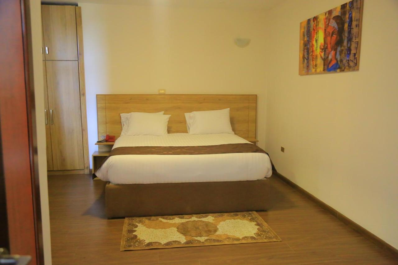 Black Horse Hotel Apartment Аддис-Абеба Экстерьер фото