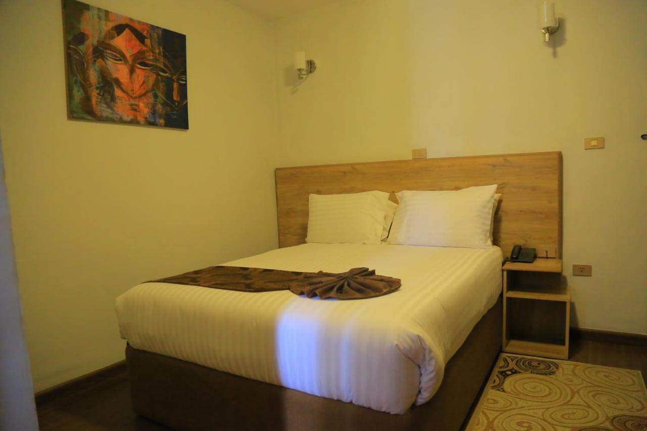 Black Horse Hotel Apartment Аддис-Абеба Экстерьер фото